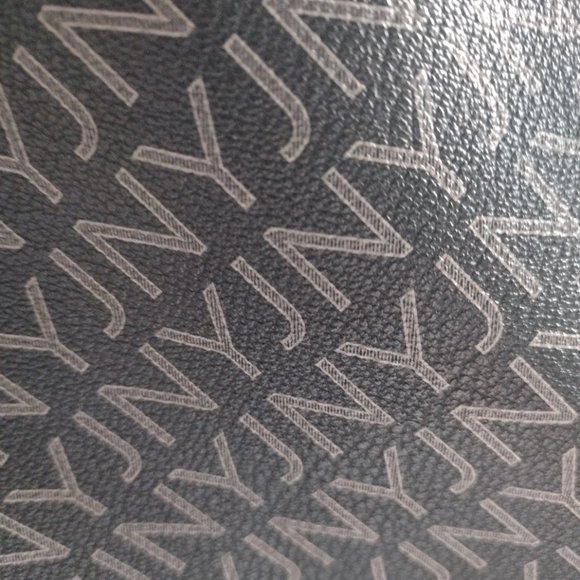 Jones of New York Signature Tote - Picture 8 of 16